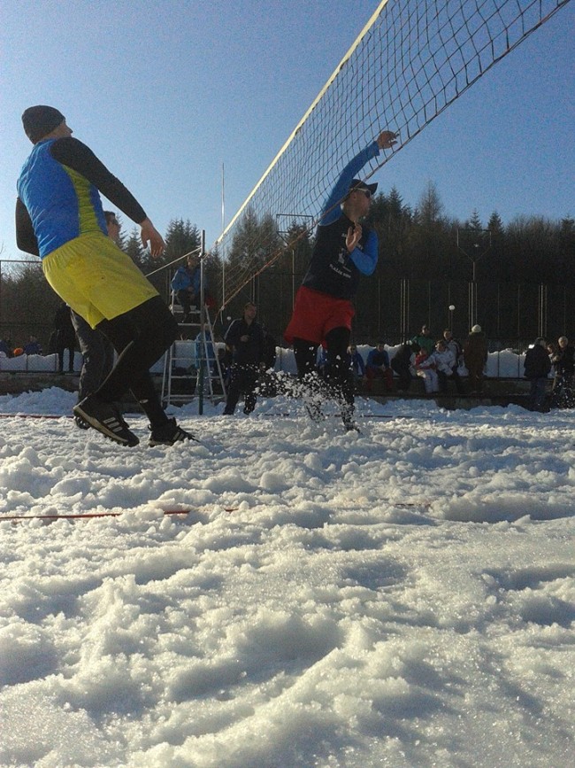 Snowvolejbal v Bardejove 2 – BROsport.sk