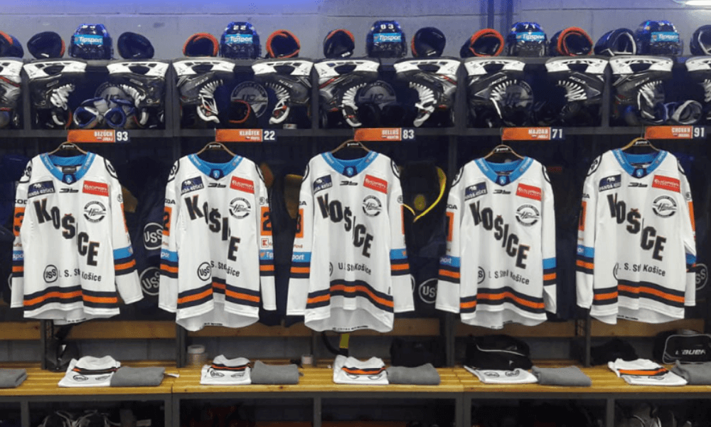 HC Košice - dražba dresov a hokejok