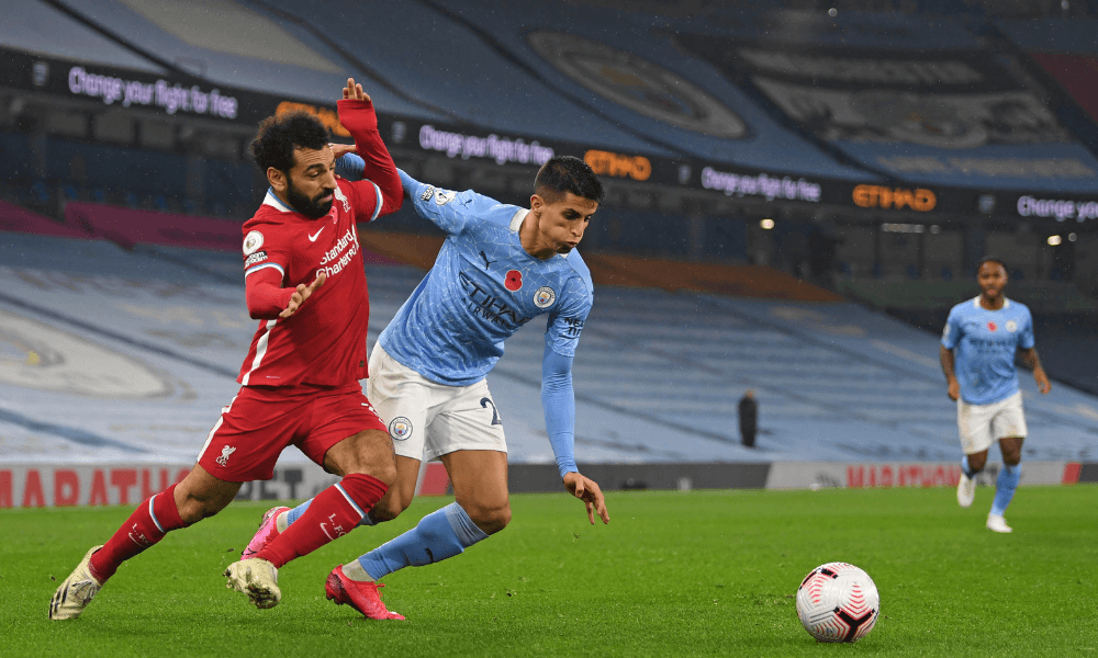 Salah v súboji v zápase Manchester City - Liverpool