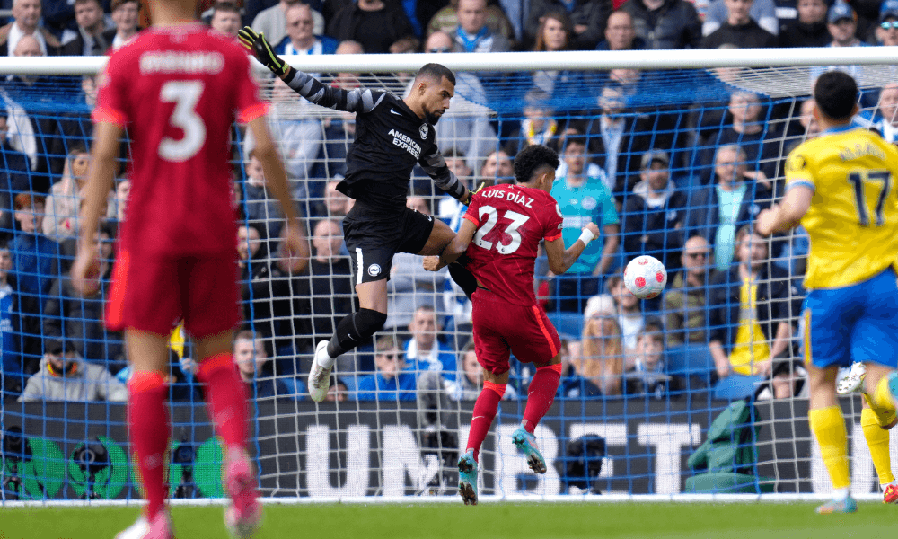 Diaz v zápase Liverpool - Brighton